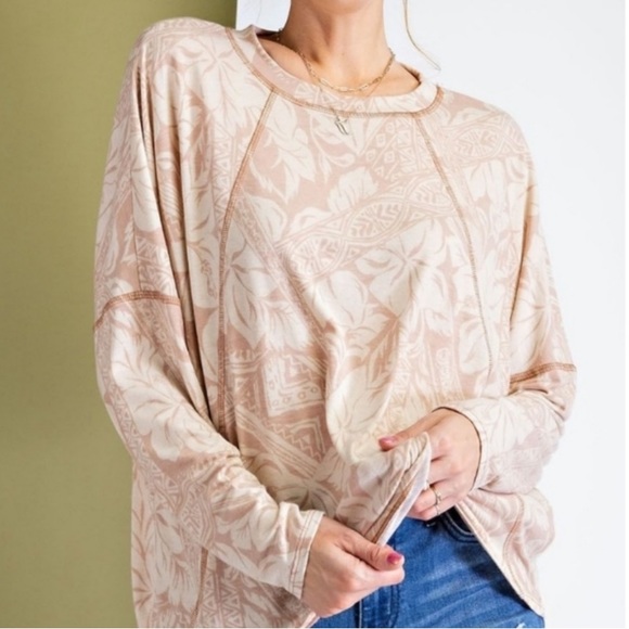🪷Printed Loose Fit Top🪷 - Picture 1 of 7